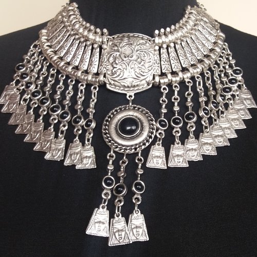 Anahit collier argenté tombant, collier pendant arménien d’onyx noir