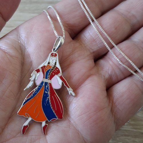 Pendentif femme en taraz arménien – émail & argent sterling .925