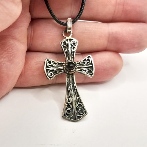 Pendentif croix arménienne – collier foi & obsidienne