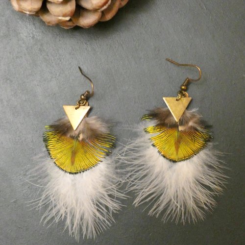 Boucles d'oreilles avec plumes naturelles de paon blanc - bijou de créateur