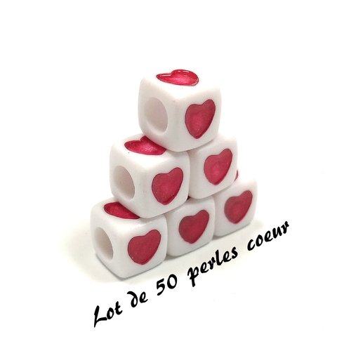 50 perles cube symbole coeur rouge 7mm