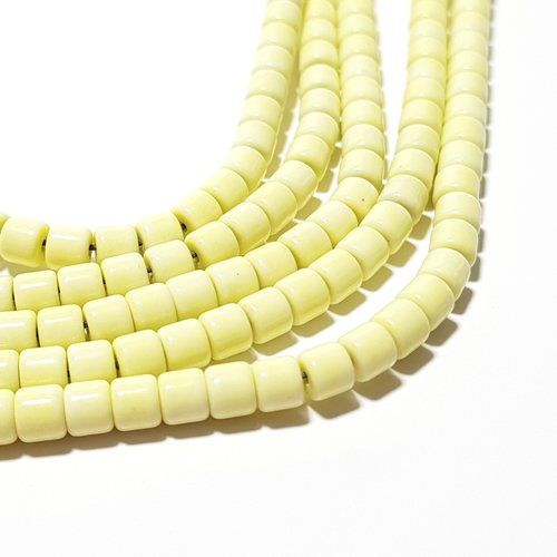 108 perles tube en agate 4 mm jaune pale