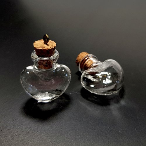 Mini fiole bouteille coeur en verre 26 mm avec anneau bronze (x1)