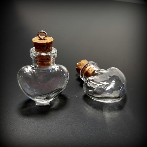 Mini fiole bouteille coeur en verre 26 mm avec anneau argent (x1)