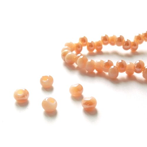 Perles de bohème gouttes en verre beige 6 mm (x50)