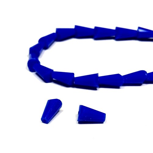 20 perles mini gouttes cones en verre 6 mm x 3 mm bleu opaque