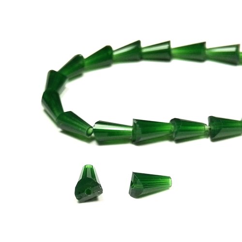 20 perles mini gouttes cones en verre 6 mm x 3 mm vert foret