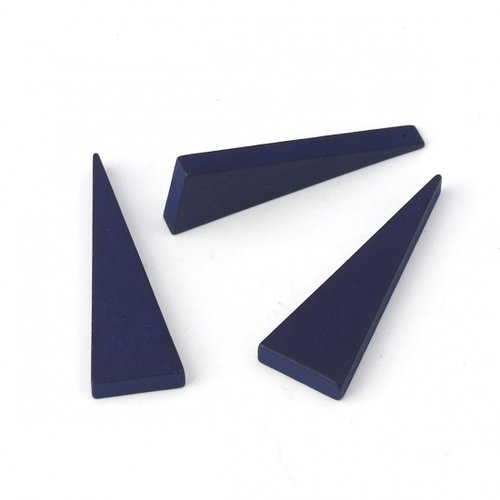 4 pendentifs triangle en bois bleu nuit 41 mm