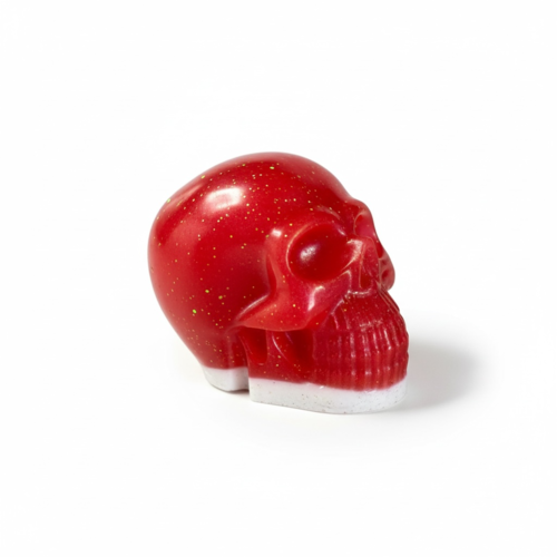 Crâne / tête de mort en résine - rouge nacré pailleté sur base blanche