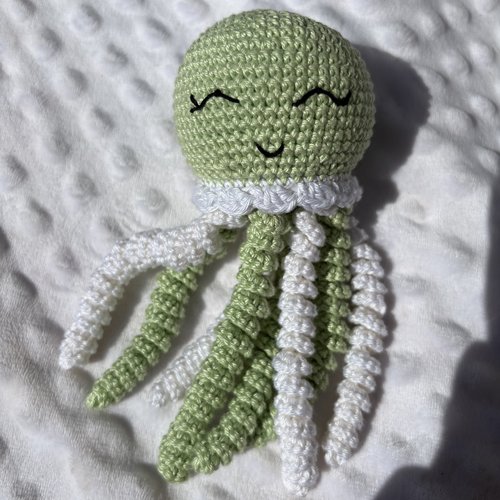 Pieuvre vert tilleul 16-18cm