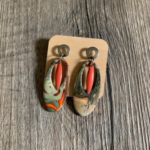 Boucles d'oreilles tons en camaieu orange/vert