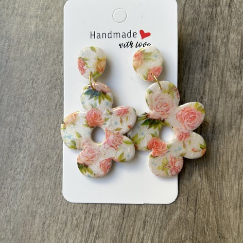 Boucles d'oreilles bouquet fleurs rose