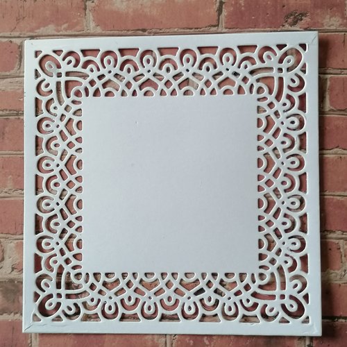 Découpe papier scrapbooking cadre