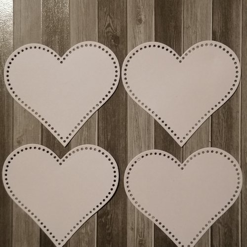 Découpes coeurs à broder
