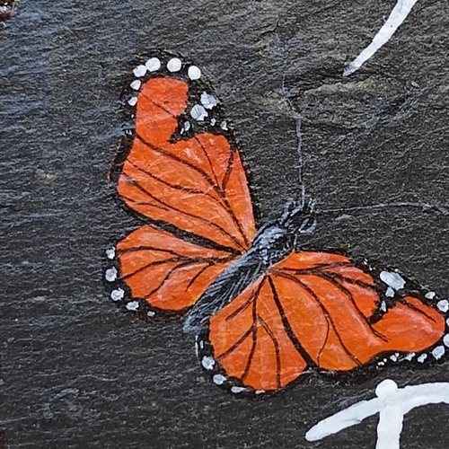 Papillon maison du bonheur peinture acrylique sur ardoise