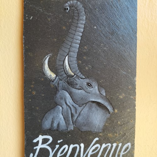 Éléphant bienvenue peinture acrylique sur ardoise