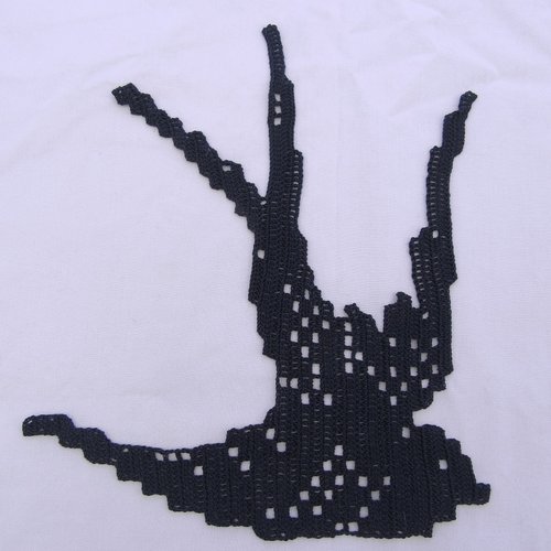 Napperon " hirondelle bleu " crochet création fait main. patch écusson customiser