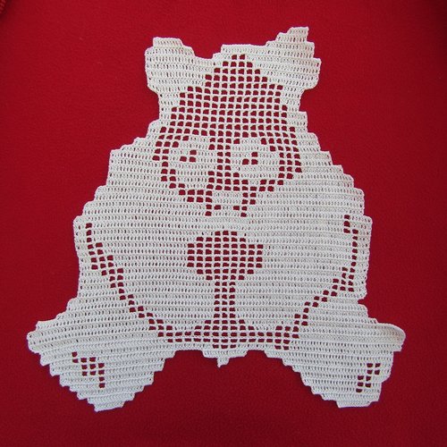 Panda , napperon au crochet en coton blanc. fait main. déco textile , linge de table(3)