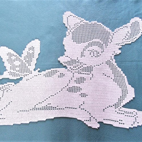Grand napperon " bambi papillon ". création crochet fait main. chambre bébé enfant