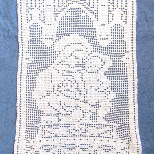 Vierge à l'enfant napperon dentelle religieuse. art religieux textile fait main.