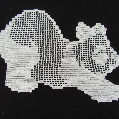 Napperon panda en dentelle de crochet coton blanc. décoration textile linge de table (2)