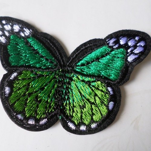 X 1 écusson-patch brodé papillon ton vert à coudre 7 x 4,8 cm