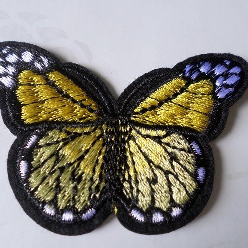 X 1 écusson-patch brodé papillon ton jaune à coudre 7 x 4,8 cm