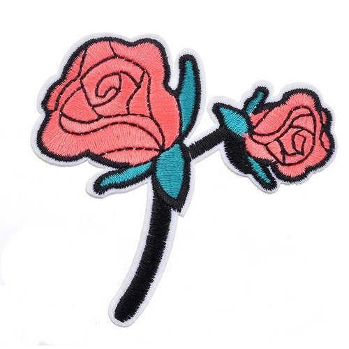 X 1 appliqué écusson/patch thermocollant brodé fleur rouge 7,8 x 7,8 cm 