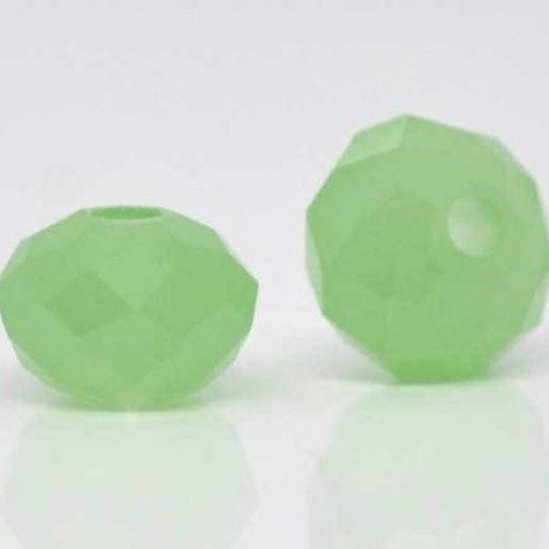 X 10 perles cristal ronde vert clair à facettes 8 mm 