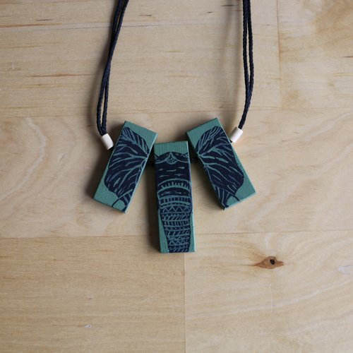 Collier en bois l’esprit éléphant