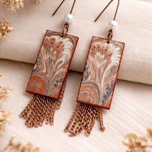 Boucles d'oreilles pendantes marron, effet marbré - papier peint à la main - bohème chic - petit prix