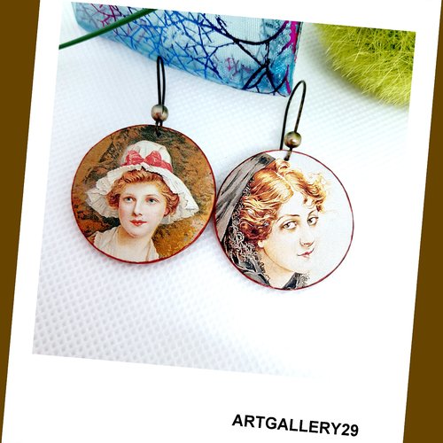 Boucles d'oreilles dépareillées visage d'antan - style rétro & vintage