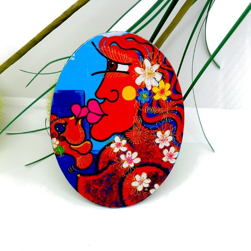 Broche artistique ovale rouge et bleu  femme - style pop art coloré - visage fleuri- bijou original