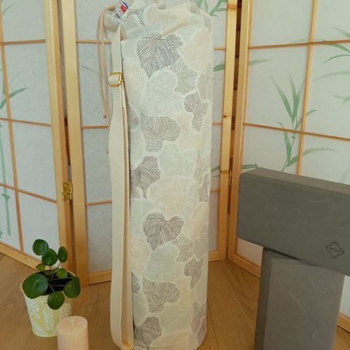 Sac à tapis de yoga motif feuillage écru