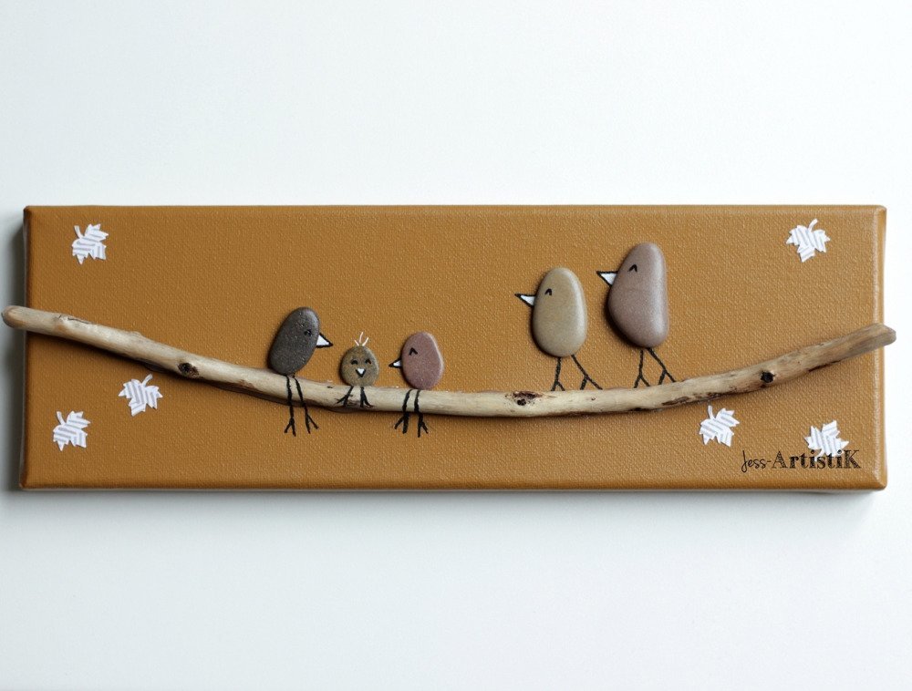 Tableau oiseaux famille, galets bois flotté peinture jaune ocre, déco
