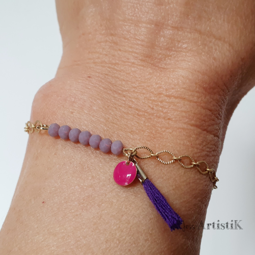 Bracelet fin femme chaine dorée perles lila violet parme mini pompon