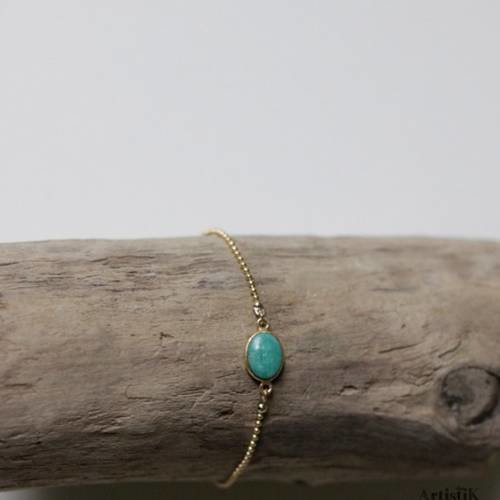 Bracelet doré fin avec pierre de gemme bleu turquoise