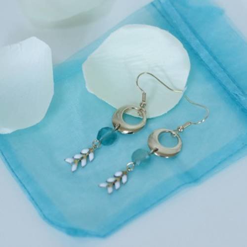 Boucles d’oreilles doré bleu blanc fantaisie donut rétro, perle verre facette et chaine épi