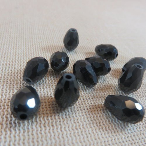Perles goutte noir à facette en verre 8mmx11mm - lot de 10