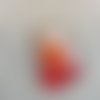Pendentif en résine peinture effet vague tourbillon orange rouge 37mm