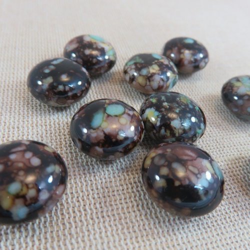 Grosse perles ronde aplatie marron tacheté en acrylique - lot de 10