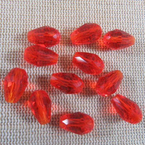 Perles goutte à facette en verre rouge 8mmx12mm - lot de 10