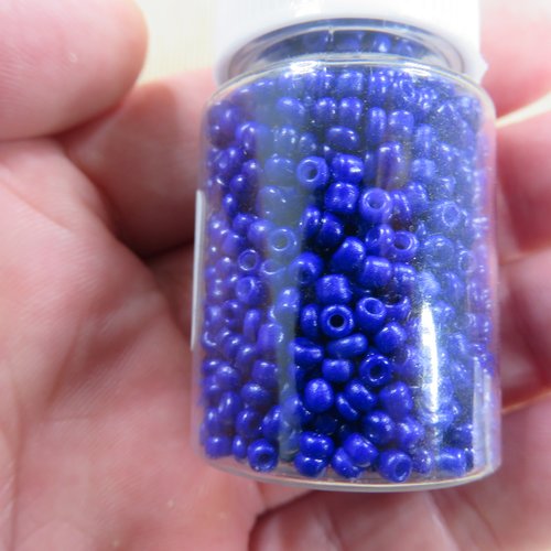 Perles de rocaille 2mm bleu saphir - ensemble de 200 perles environ