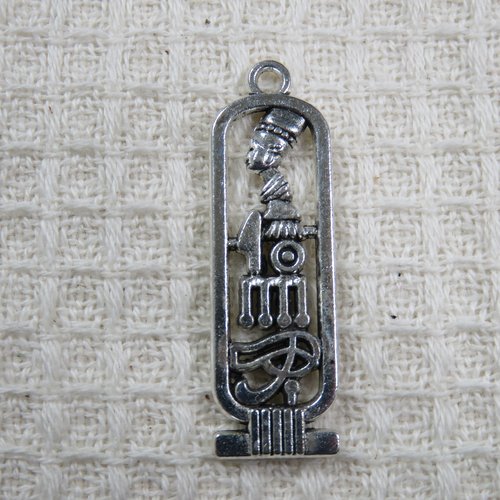 Pendentif hiéroglyphe argenté rectangle 37mm en métal, breloque égyptienne
