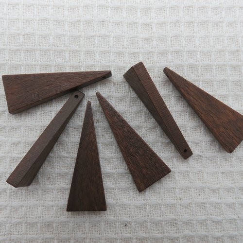 Perles triangle en bois marron 41mm pendentif géométrique - lot de 6