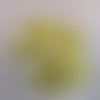 Perles cube 6mm en verre carré jaune - lot de 20
