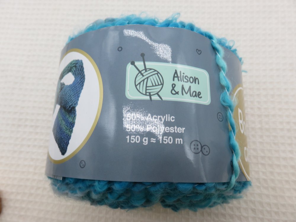 Bouclé cake bleu alison & maé pelote fil acrylique polyester - Un grand  marché