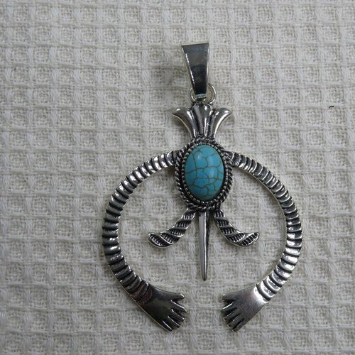 Pendentif fer à cheval bohème argenté avec cabochon turquoise