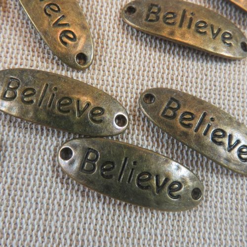 Breloque connecteur mot "believe" métal bronze effet martelé - lot de 5