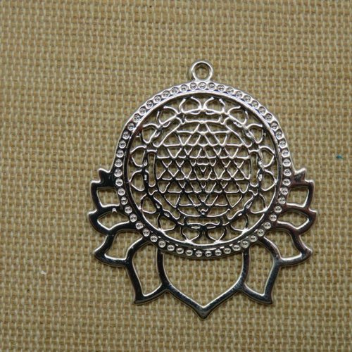 Pendentif fleur lotus sri yantra en cuivre argenté